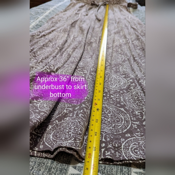 Denver Hayes Midi, beige & white halter dress, Size med, GUC - Picture 3 of 9